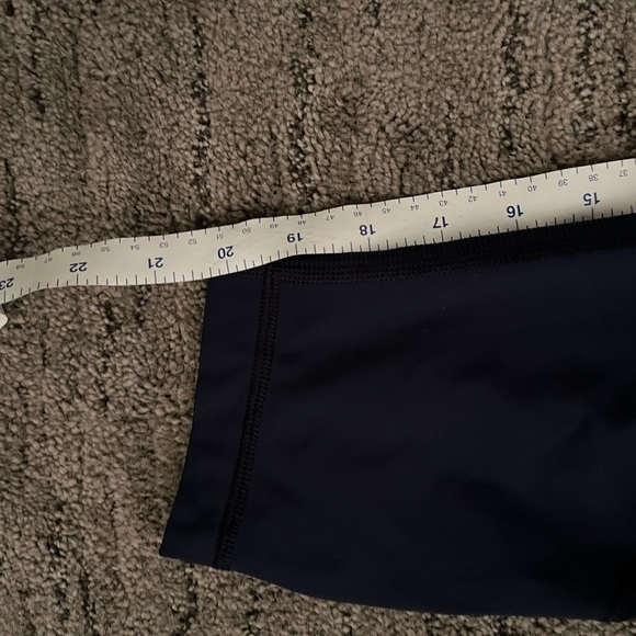 Lululemon crop leggings women’s size 8 gray - Picture 5 of 10